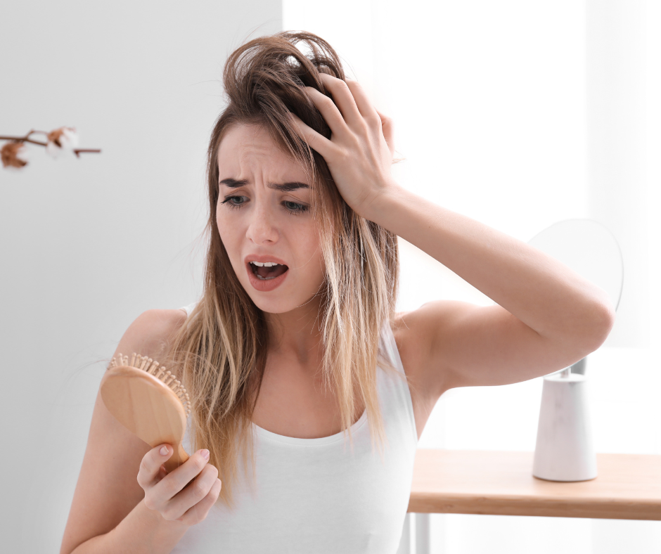 Comment limiter la chute de cheveux après la grossesse ?